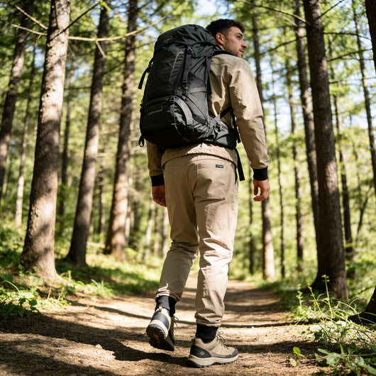 Pantalon cargo confortable et fonctionnel à rangements multiples